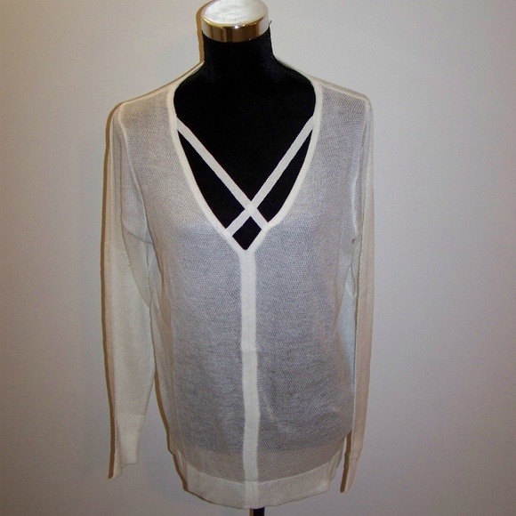 Thyme & Honey Sweaters Thyme Honey Lightweight Vneck Sweater Nwt